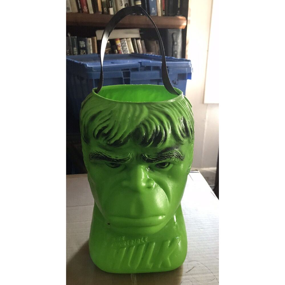 Marvel Incredible Hulk 1979 halloween Trick or Treat basket Bucket Plastic